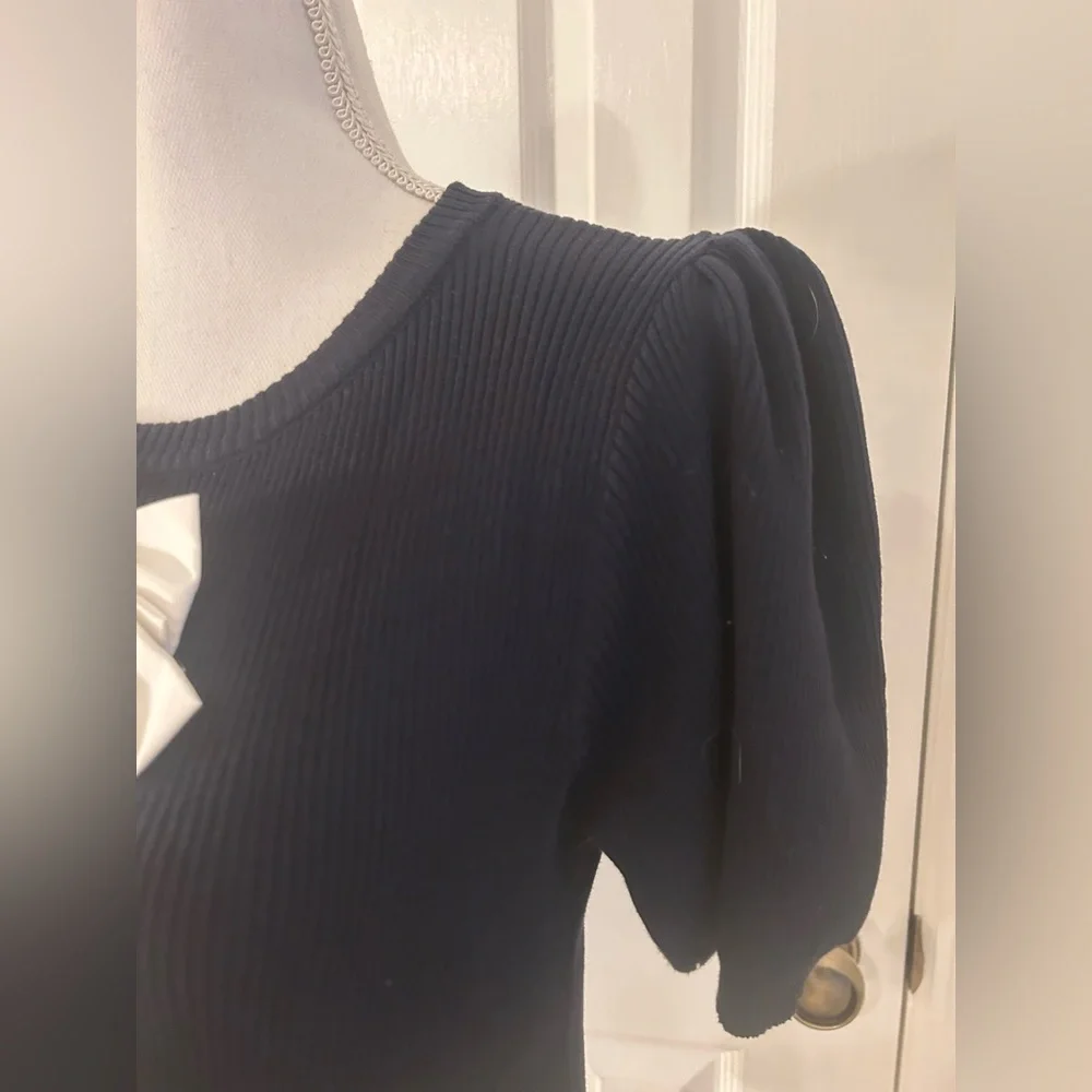 Voy Knit Top with Bow Embellishment NWOT! - Picture 8 of 12